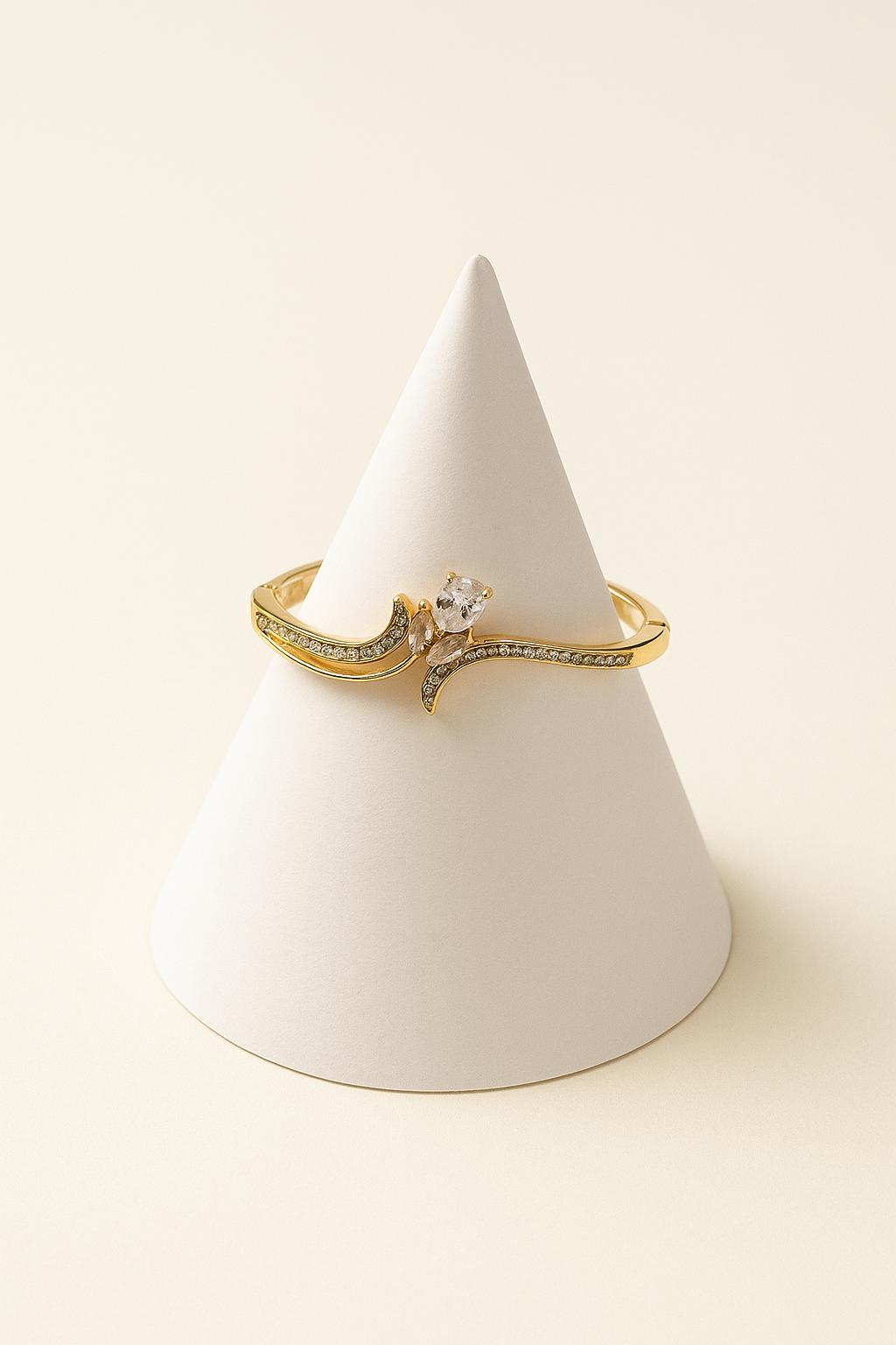 Floral Spark Gold Bracelet