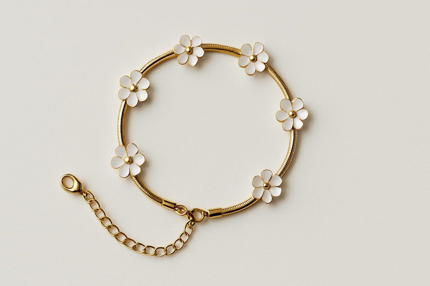 Daisy Bloom Charm Bracelet